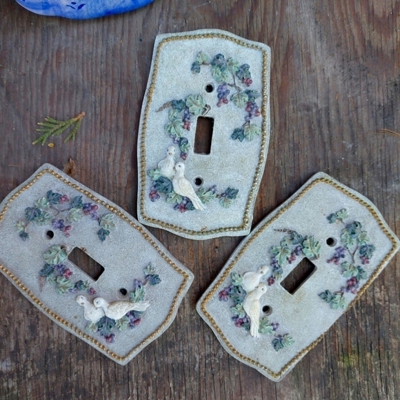 Vintage * 1997 Innovation Giftware 3 Dove Switchplates - Picture 3 of 3